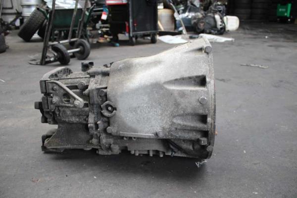 BOITE A VITESSE MERCEDES VITO 111CDI - Vue 3